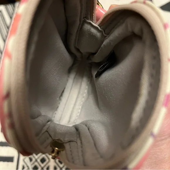 RARE Vintage Coach Pink Chelsea Waverly Heart Wristlet White Y2K Coated Canvas - Picture 7 of 9